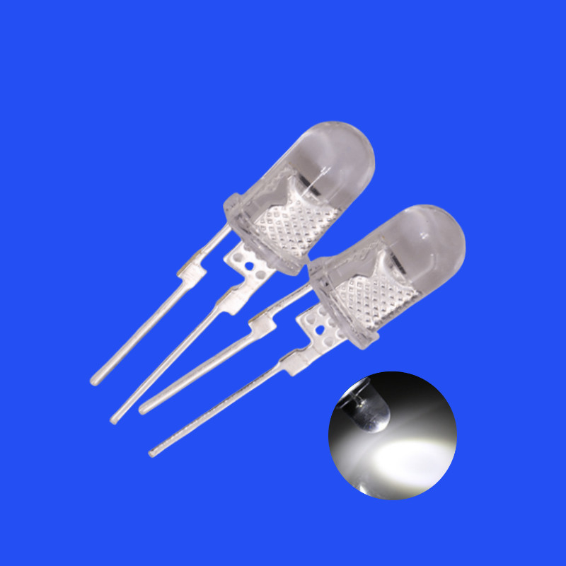 0.5W 5mm White Emitting Color 7000K - 9000K Clear Lens Round Head Short Pins With Heat Sink