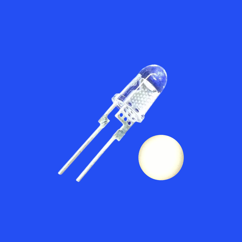 1W 5mm White Color 6000-7000K 8deg Beam Angle Clear Lens Bullet Head Short Pins With Heat Sink