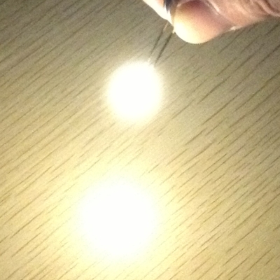 LED Light Emitting Diode 5mm 2700K Warm White 25000mcd High Intensity Round Clear Lens With Flange