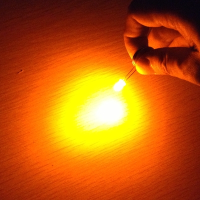 5mm LED Diode 600-610nm Orange Color 120deg Beam Angle 3-5LM Round Clear Lens
