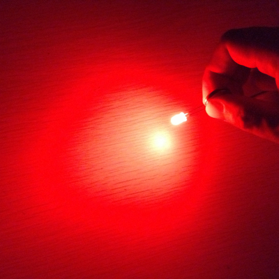 0.5W 5mm LED Light Emitting Diode 620-630nm Red Color 30000mcd Clear Lens For Indicator Lighting